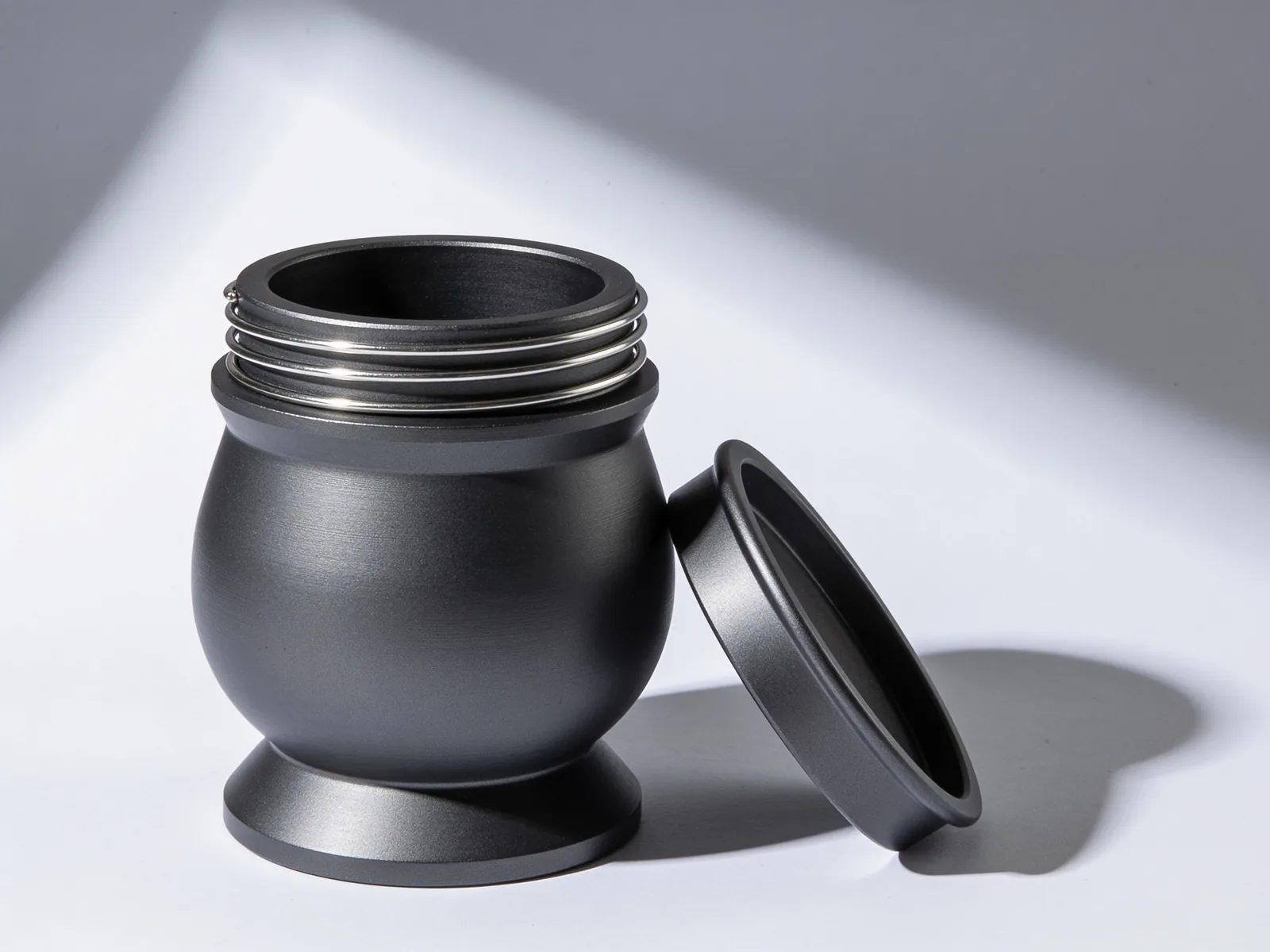 Keeling Brush Washer — Steel jar with a suspension coil, 380 ml
